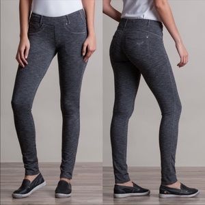 Kuhl Skinny Mova Dark Olive Green Pants size 4 short